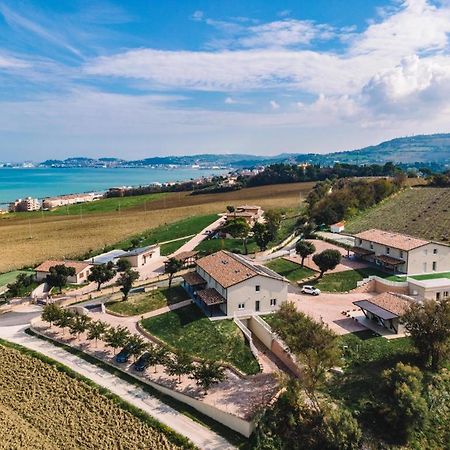 Agriturismo Il Colle Dei Lecci 安科纳 外观 照片
