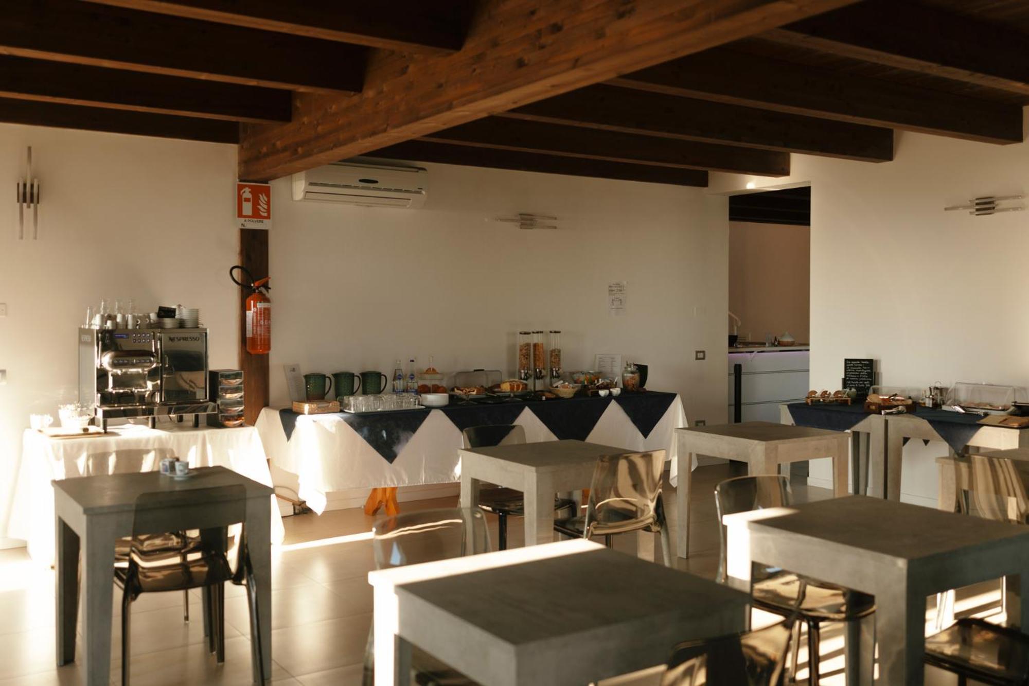 Agriturismo Il Colle Dei Lecci 安科纳 外观 照片