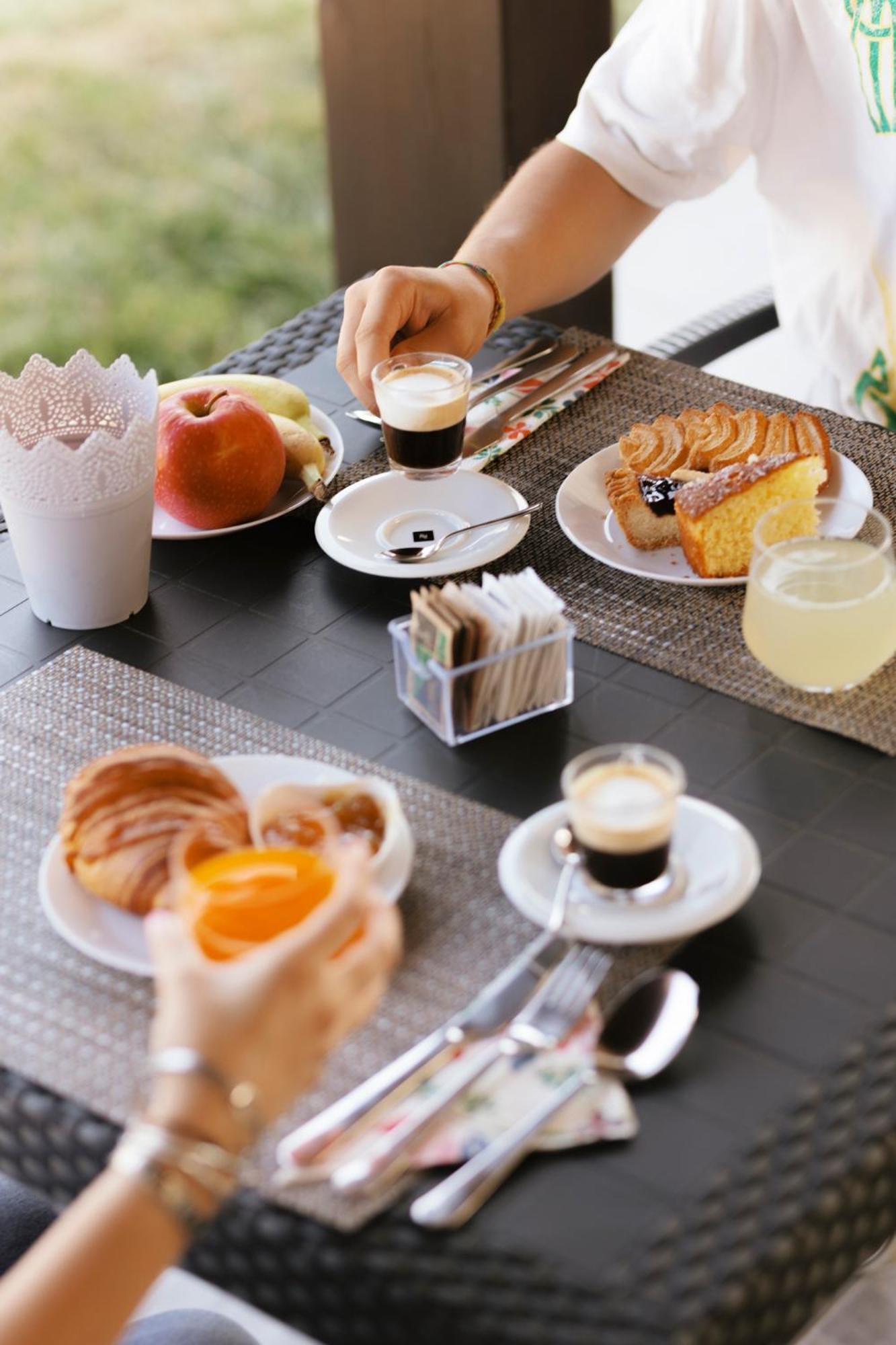 Agriturismo Il Colle Dei Lecci 安科纳 外观 照片
