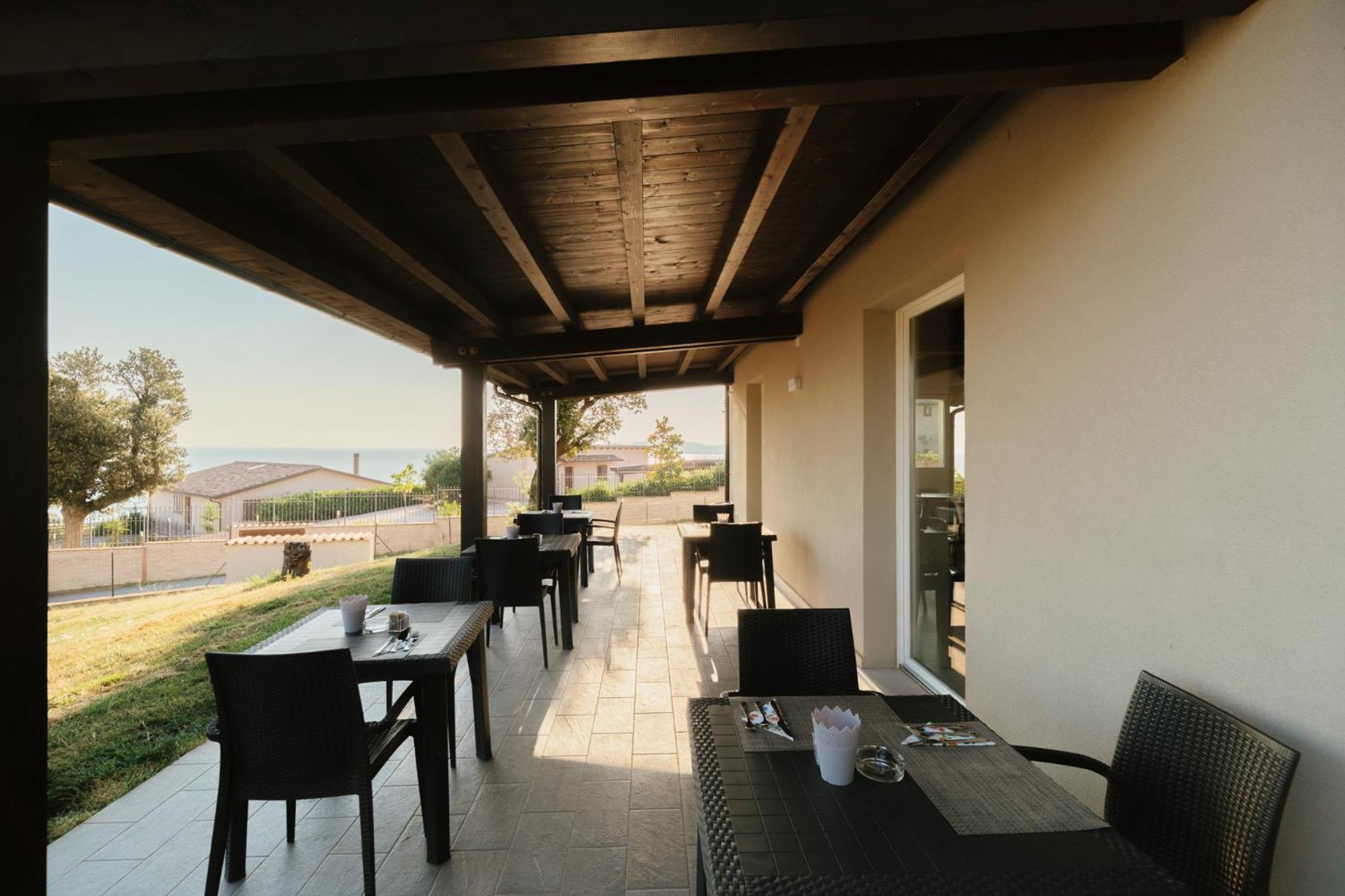 Agriturismo Il Colle Dei Lecci 安科纳 外观 照片